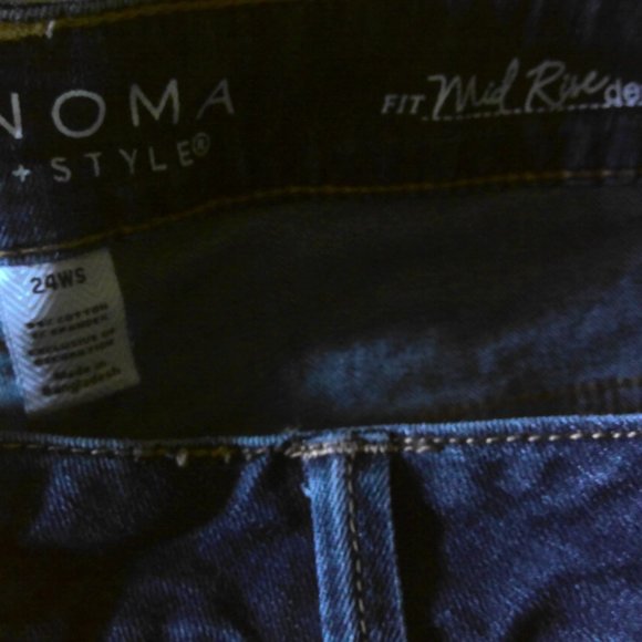 Plus Size Petite Jeans - Picture 9 of 9